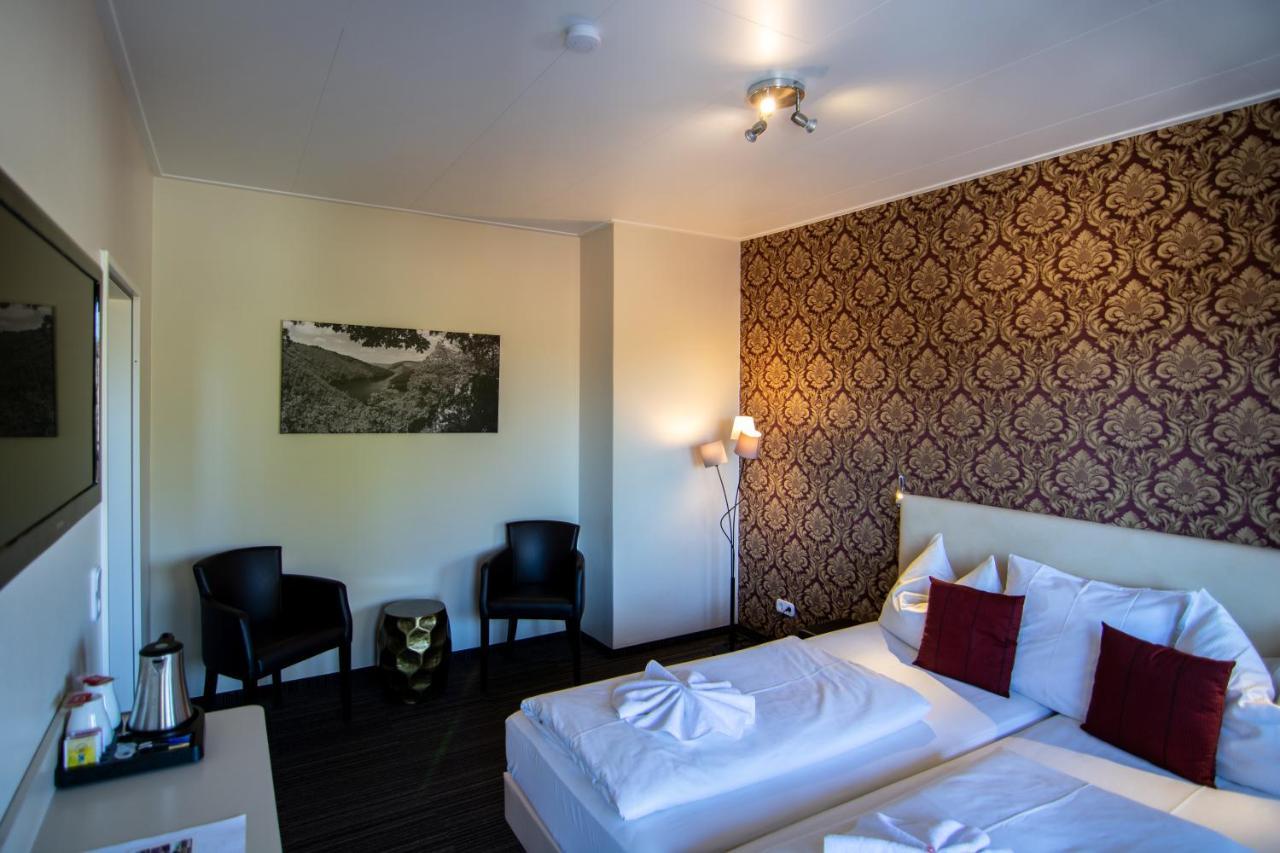 Hotel De Lange Man Monschau Eifel Extérieur photo