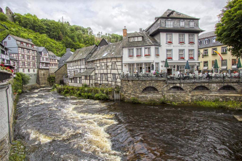 Hotel De Lange Man Monschau Eifel Extérieur photo
